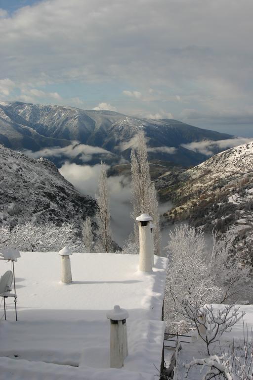 Hostal Rural Las Terrazas De La Alpujarra 부비온 외부 사진